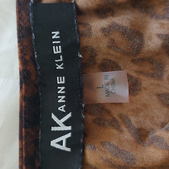 "Anne Klein" leopard dress, size L. Can fit size XL - Picture 9 of 11